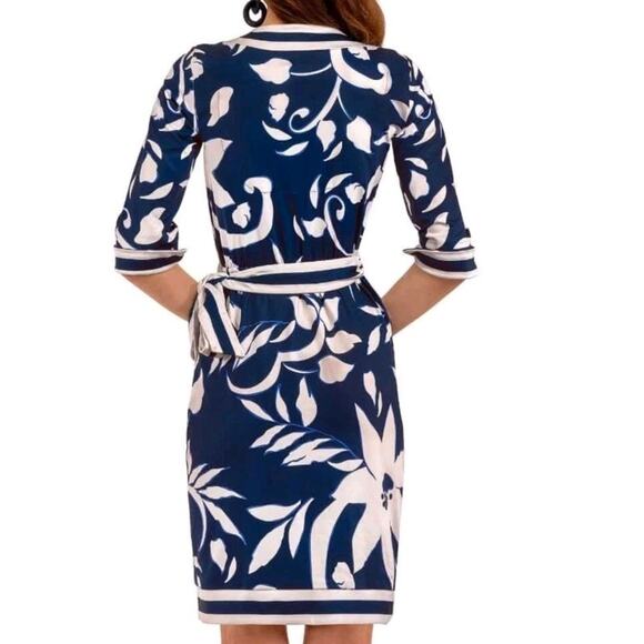 Gretchen Scott Wrap Me Up Dress 3/4 Sleeve Stretch Size M Blue Jersey Geo Print - Picture 4 of 14